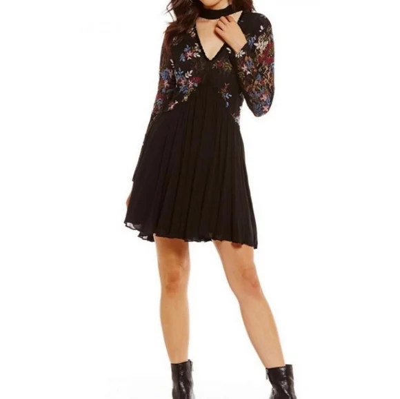 Chelsea & Violet Dresses | Chelsea & Violet Embroidered Lace Open Back Dress | Color: Black | Size: S | Dishkoa's Closet